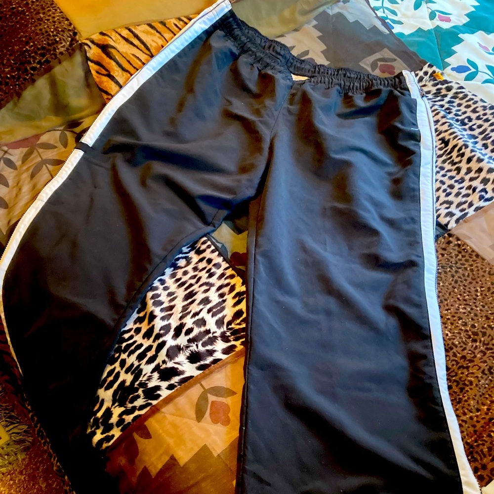 Capris, Black & White, front pockets, slits at bottom of legs, Large/14, Reebok